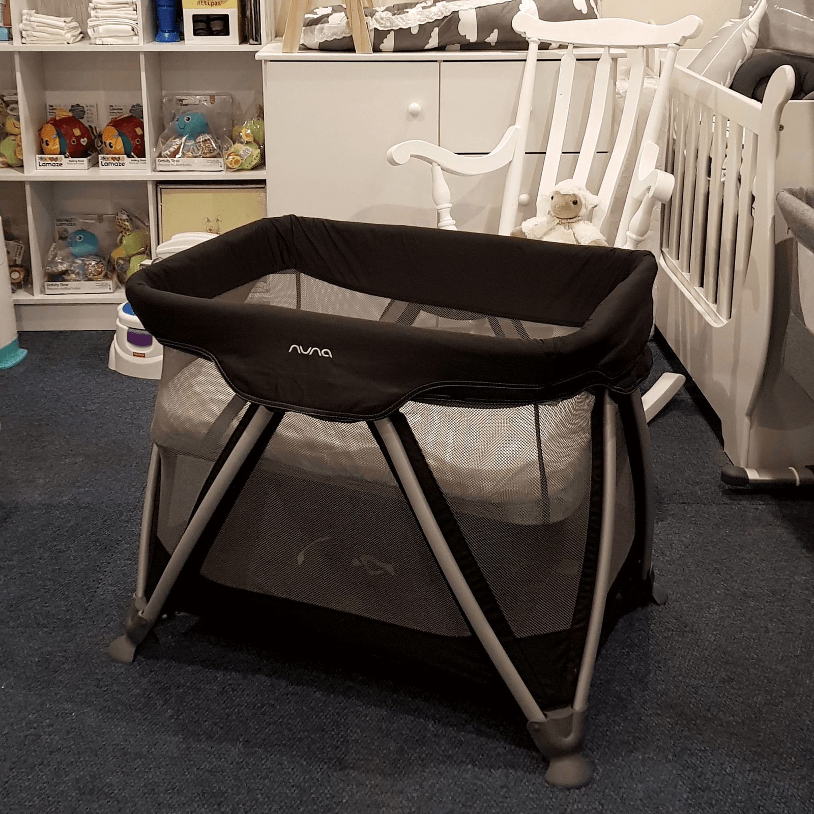 Rent Nuna Sena Aire Mini Co-sleeper Camp Cot