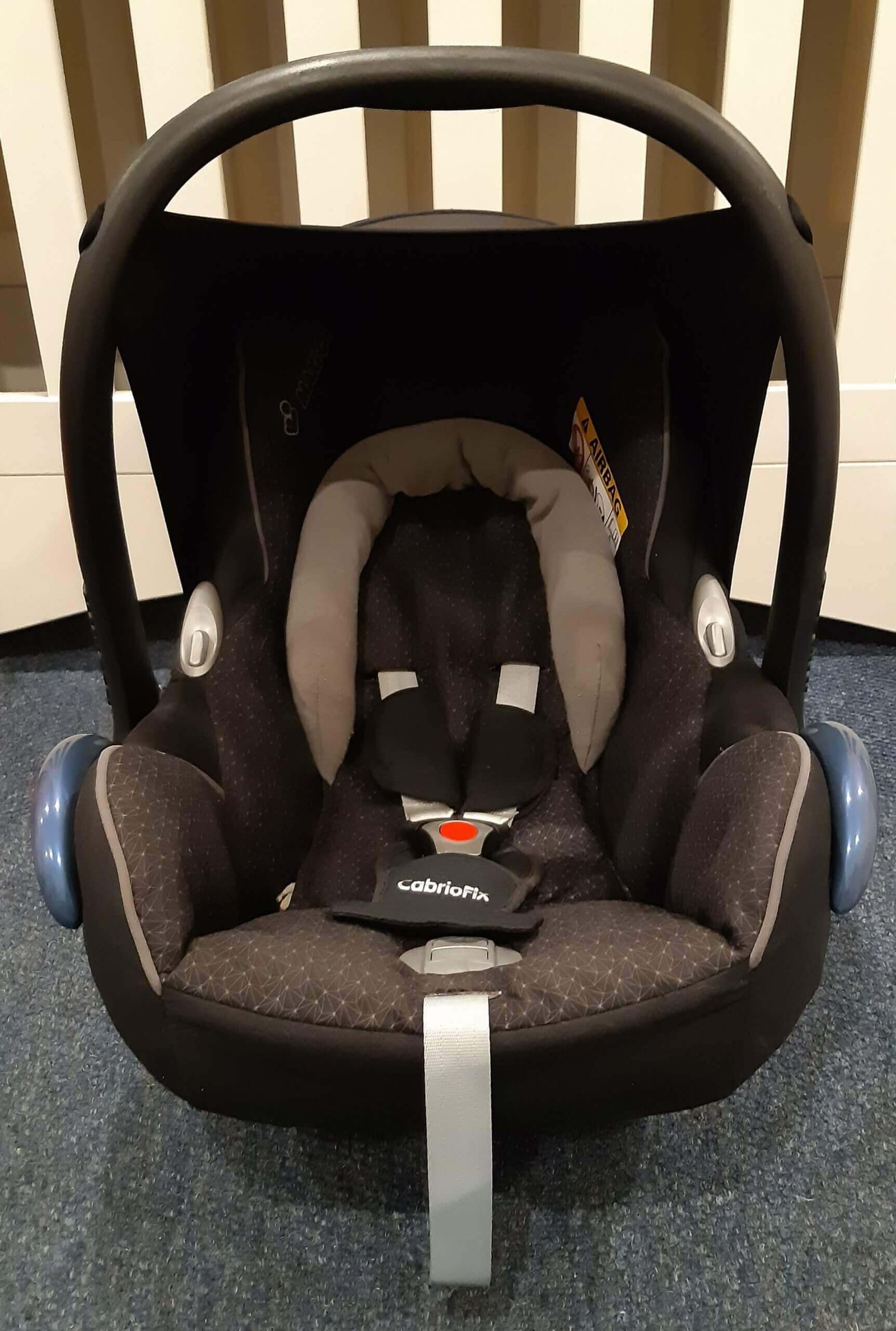 Rent Maxi-Cosi CabrioFix Infant Seat