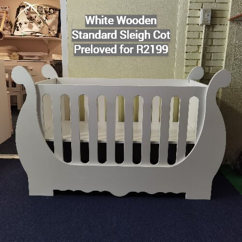 white sleigh cot