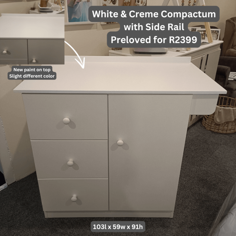 White & Cream Compactum with Side Rail