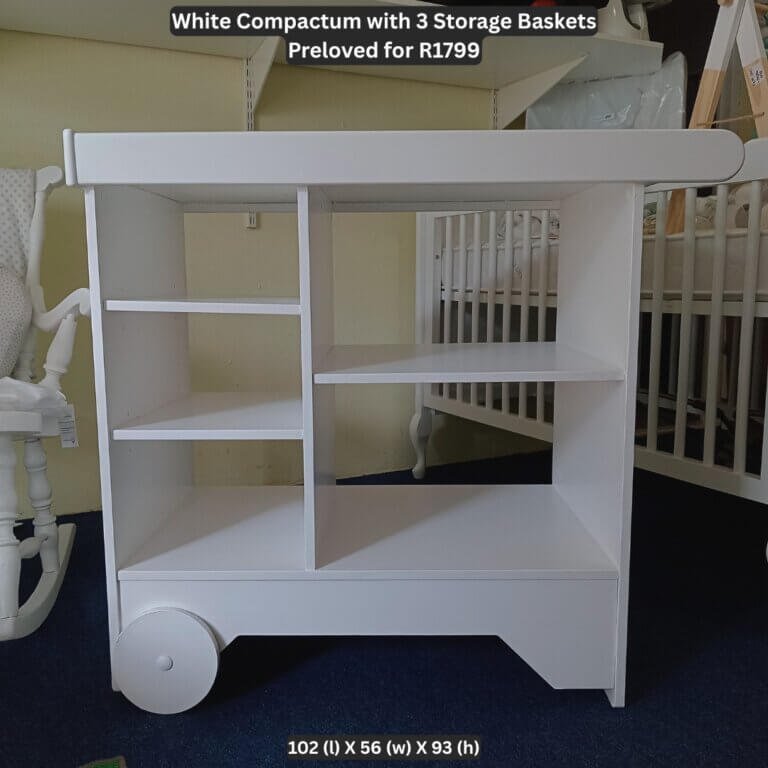 White Compactum with 3 Storage Baskets