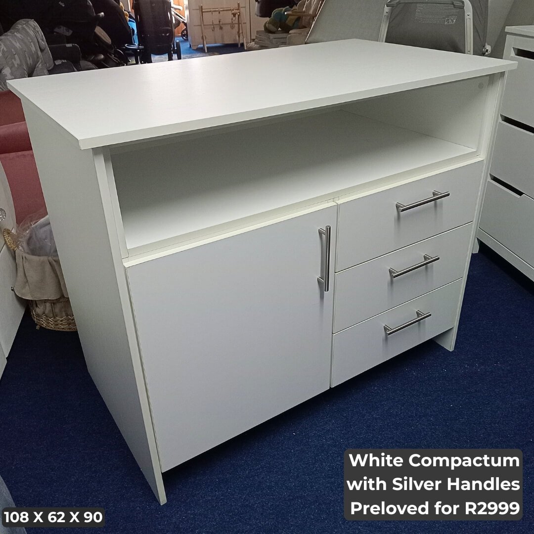 White Compactum with Silver Handles