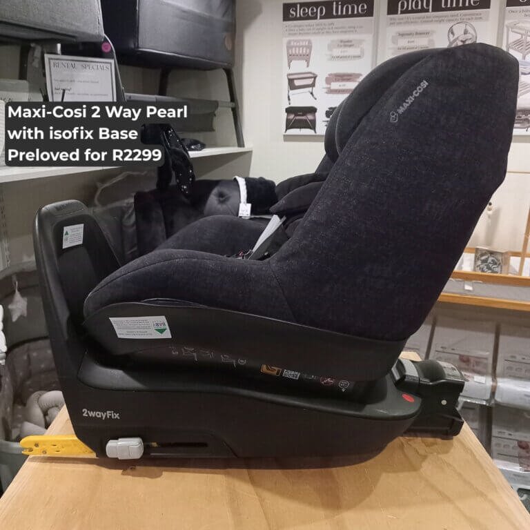 Maxi-Cosi 2 Way Pearl with isofix Base