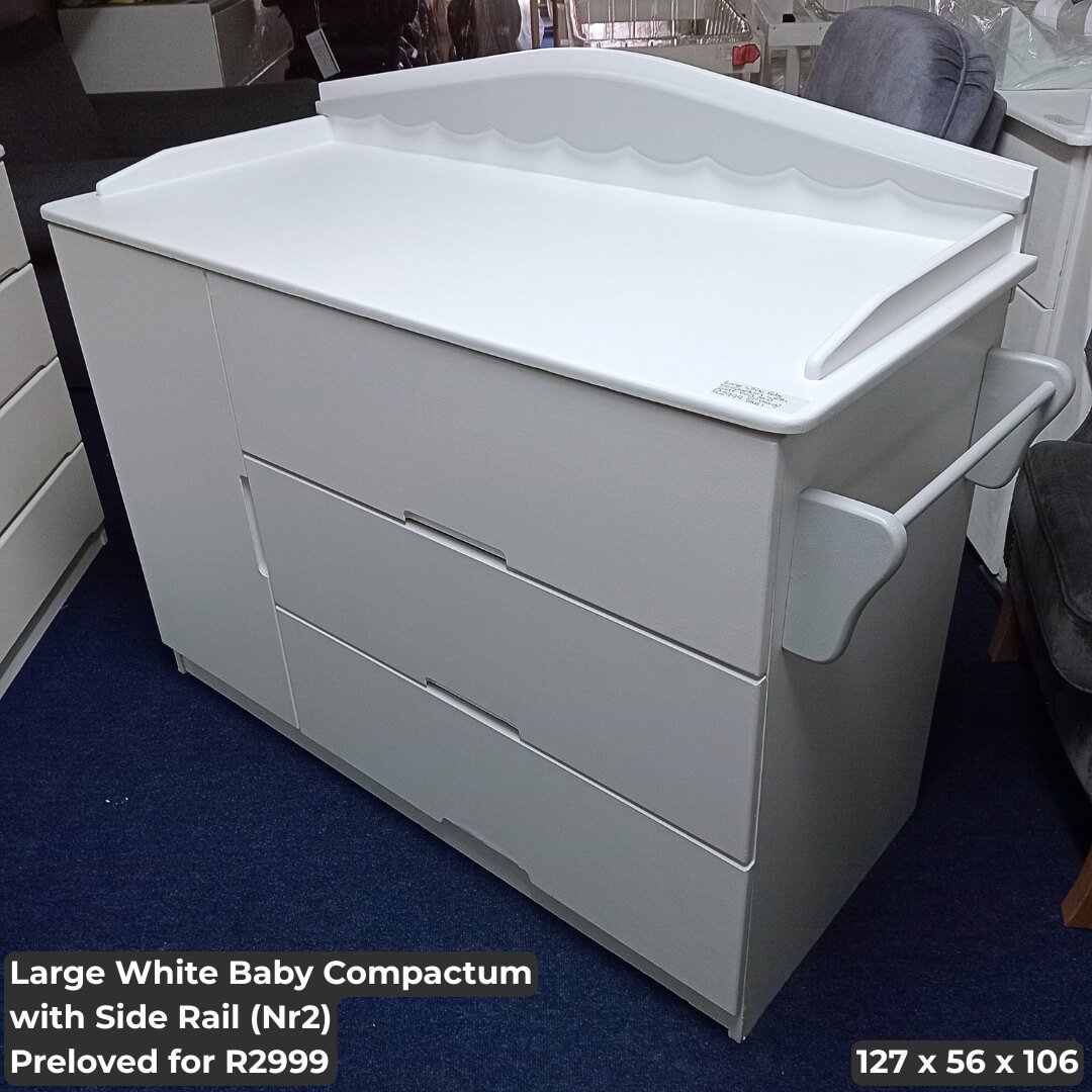 Large White Baby Compactum with Side Rail