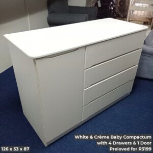 White & Crème Baby Compactum