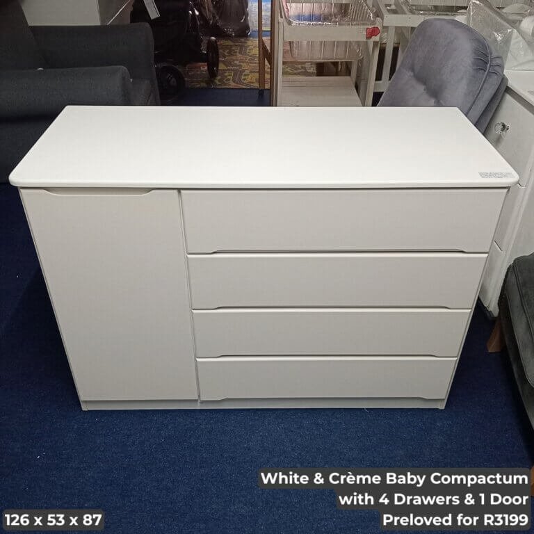 White & Crème Baby Compactum