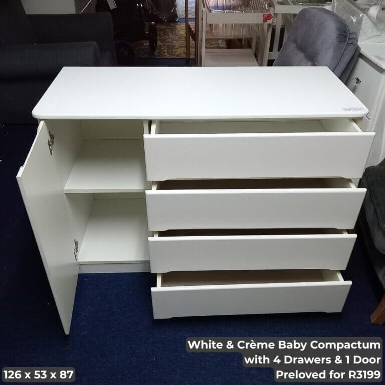 White & Crème Baby Compactum