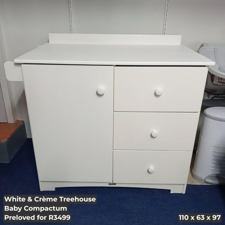 White & Crème Treehouse Baby Compactum