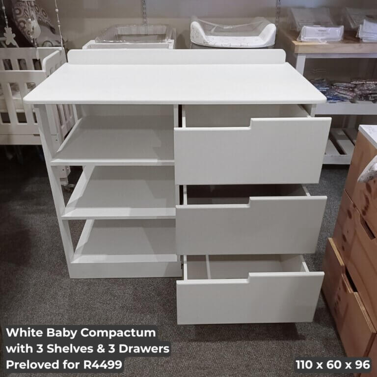 White Baby Compactum with 3 Shelves