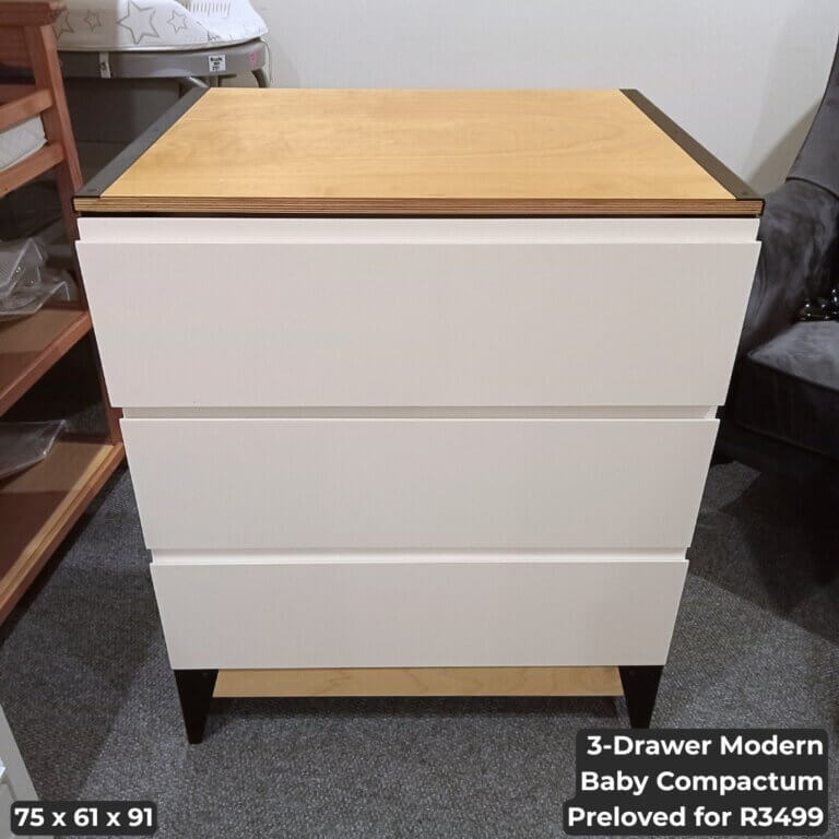 3-Drawer Modern Baby Compactum